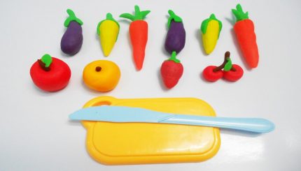 đất nặn cho trẻ