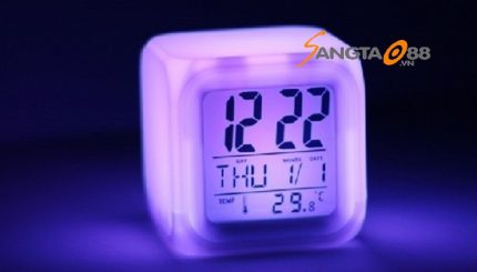 Bạn đã biết hết tính năng đồng hồ phát sáng đổi màu