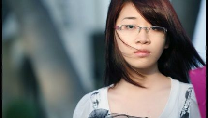 những sai lầm khi đeo kính cận